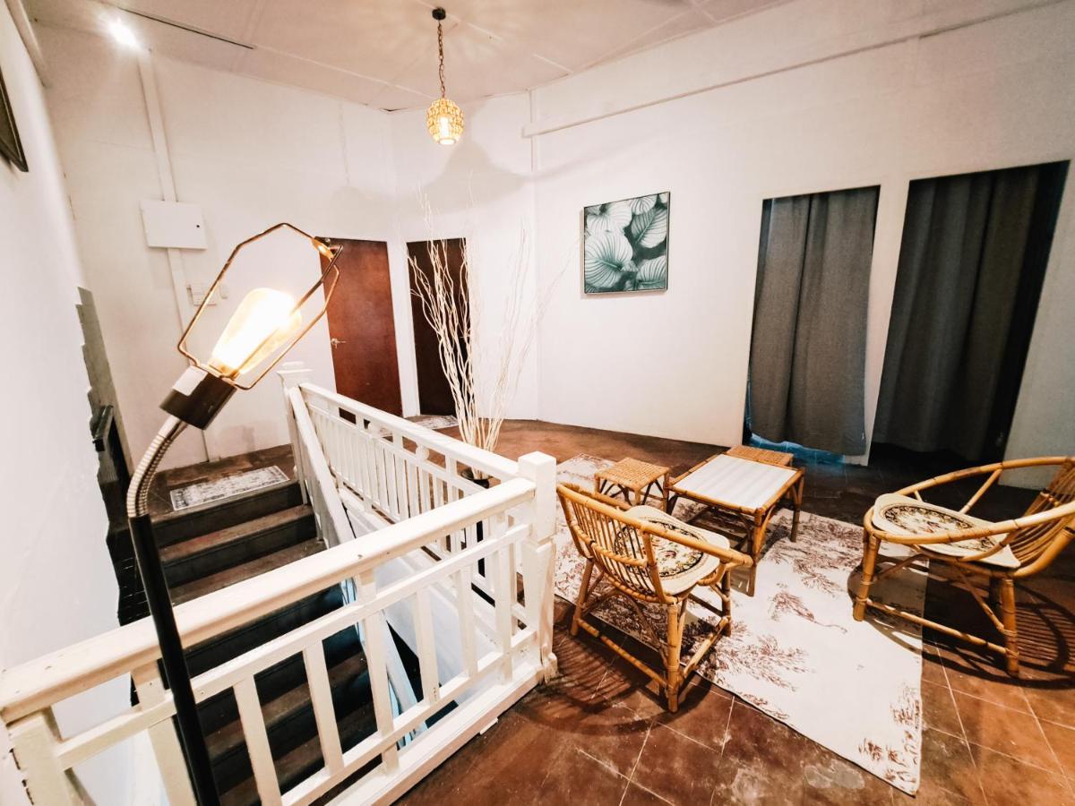 111 Hutton Lane Hostel 조지타운 외부 사진