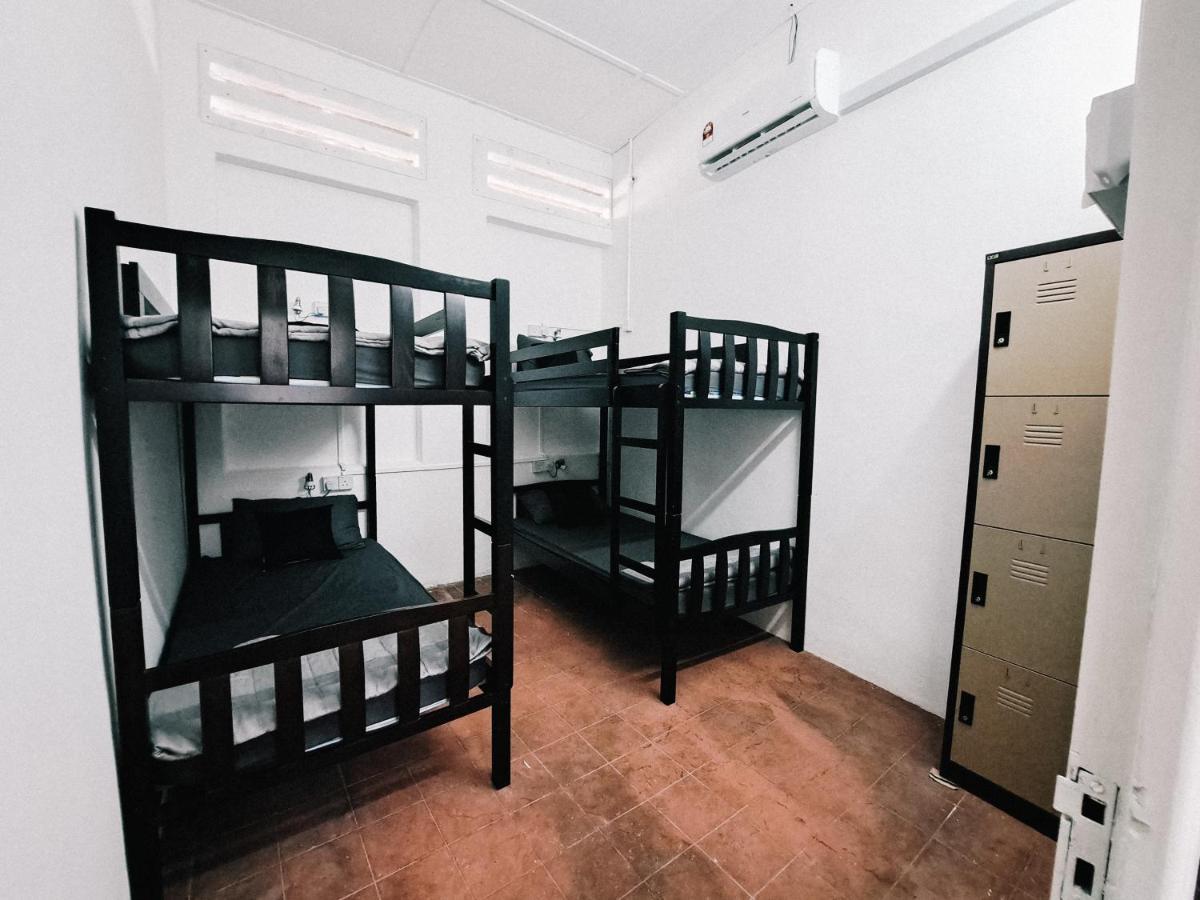111 Hutton Lane Hostel 조지타운 외부 사진
