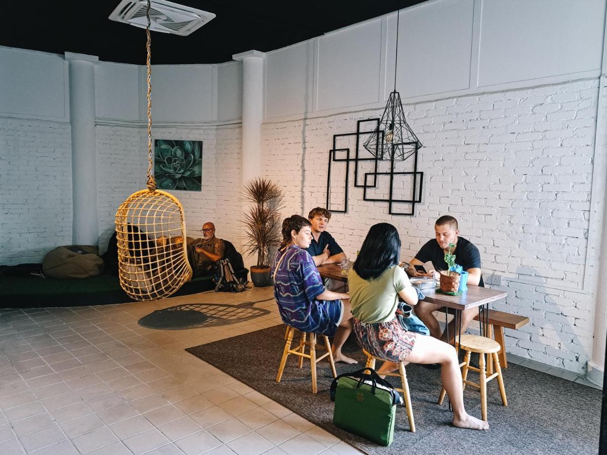 111 Hutton Lane Hostel 조지타운 외부 사진