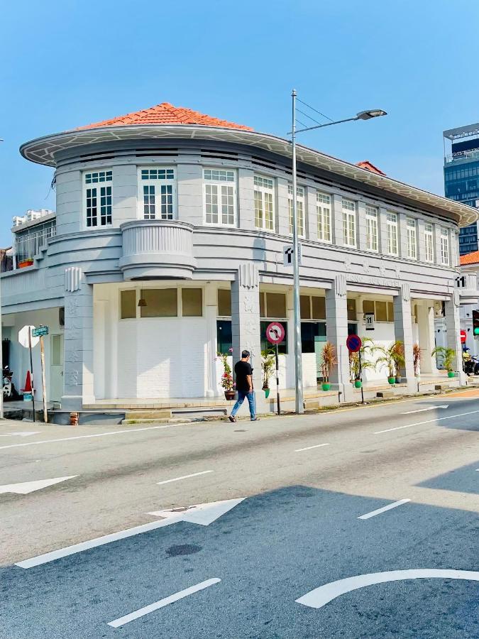 111 Hutton Lane Hostel 조지타운 외부 사진