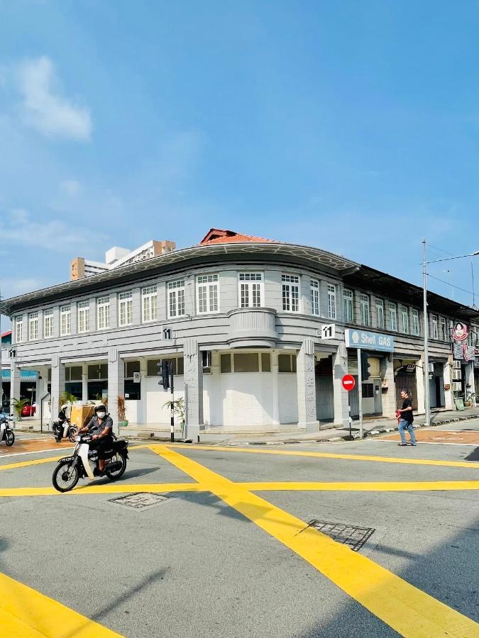 111 Hutton Lane Hostel 조지타운 외부 사진